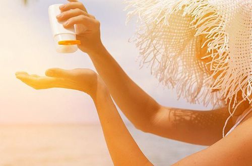 Sử dụng kem chống nắng để chống lão hoá cho da